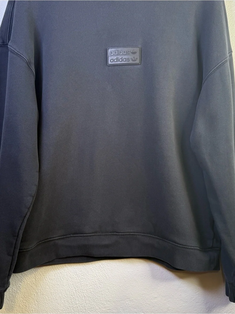 Adidas R.Y.V. Silicone Double Linear Badge Crew Sweatshirt Men’s Size Small